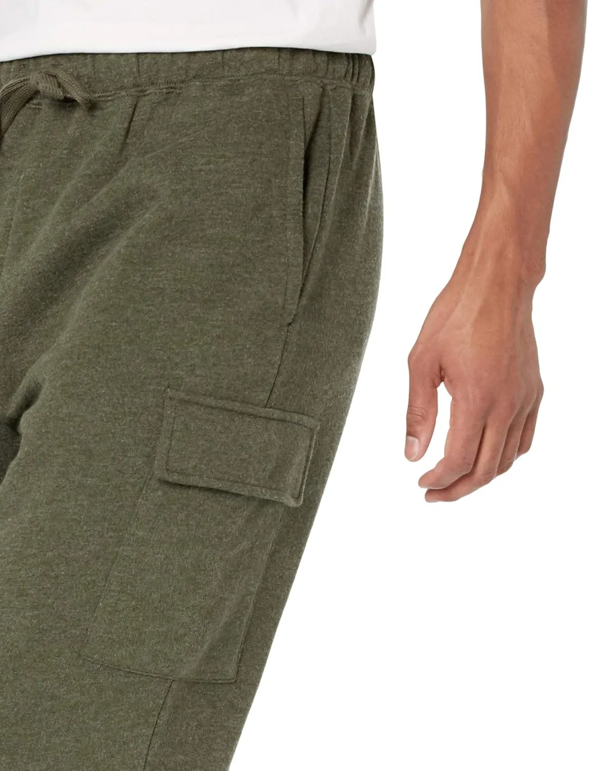 Amazon Essentials Men's Cargo Fleece Sweatpant with Open Hem
