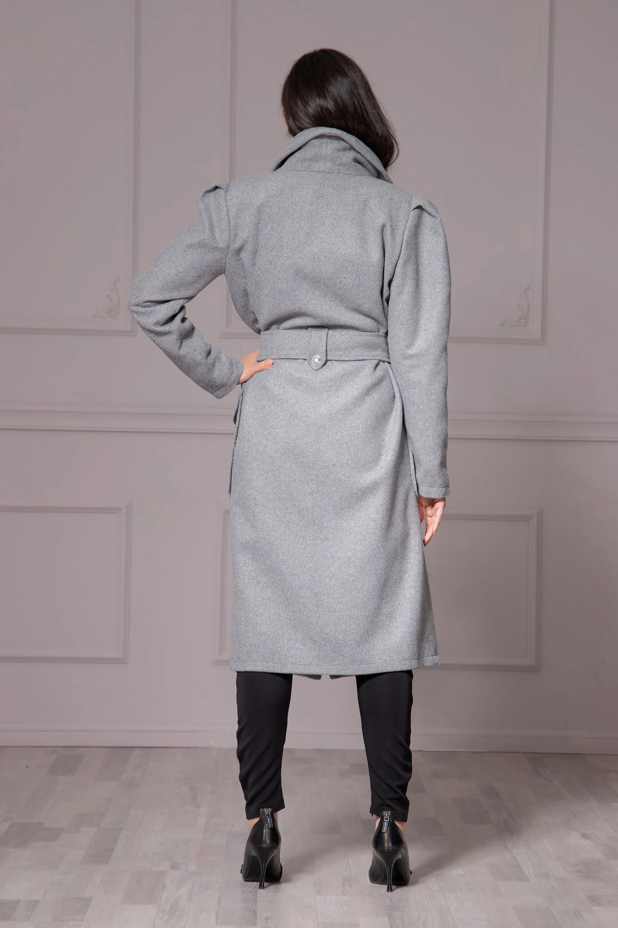 VINTAGE-INSPIRED COAT